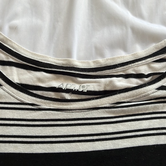 Striped detail t shirt - Picture 2 of 2